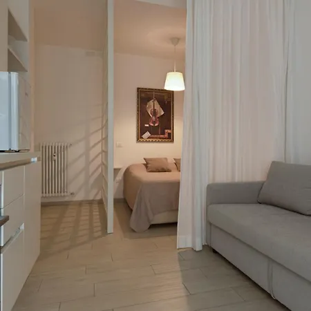 Casa Aleardi Grazioso E Nuovissimo Monolocale Con Balcone Apartment